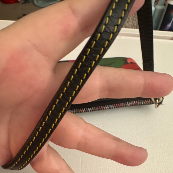 Dooney & Bourke wonder ducks wristlet - Picture 11 of 12